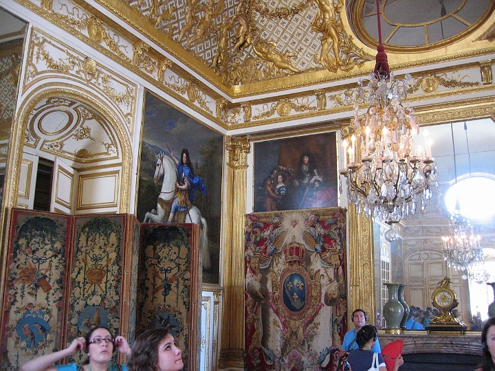 039 Versailles Hall of Mirrors.jpg